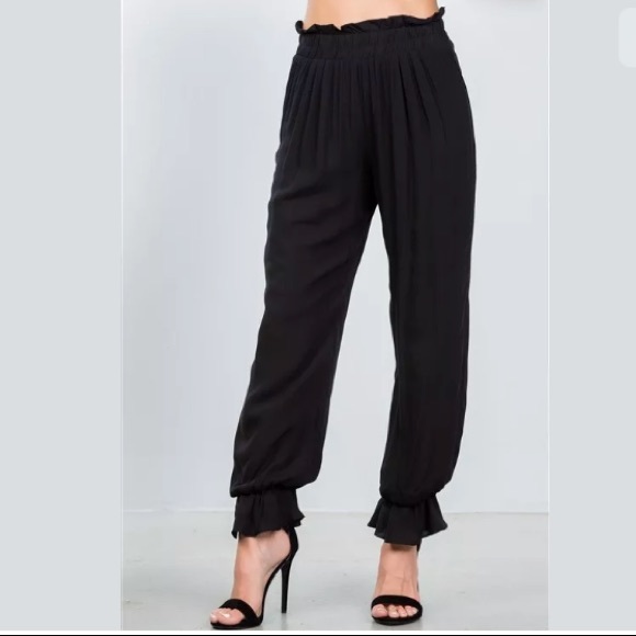 3/30 🏝 Boutique Black Frill Pants NEW - Picture 3 of 7